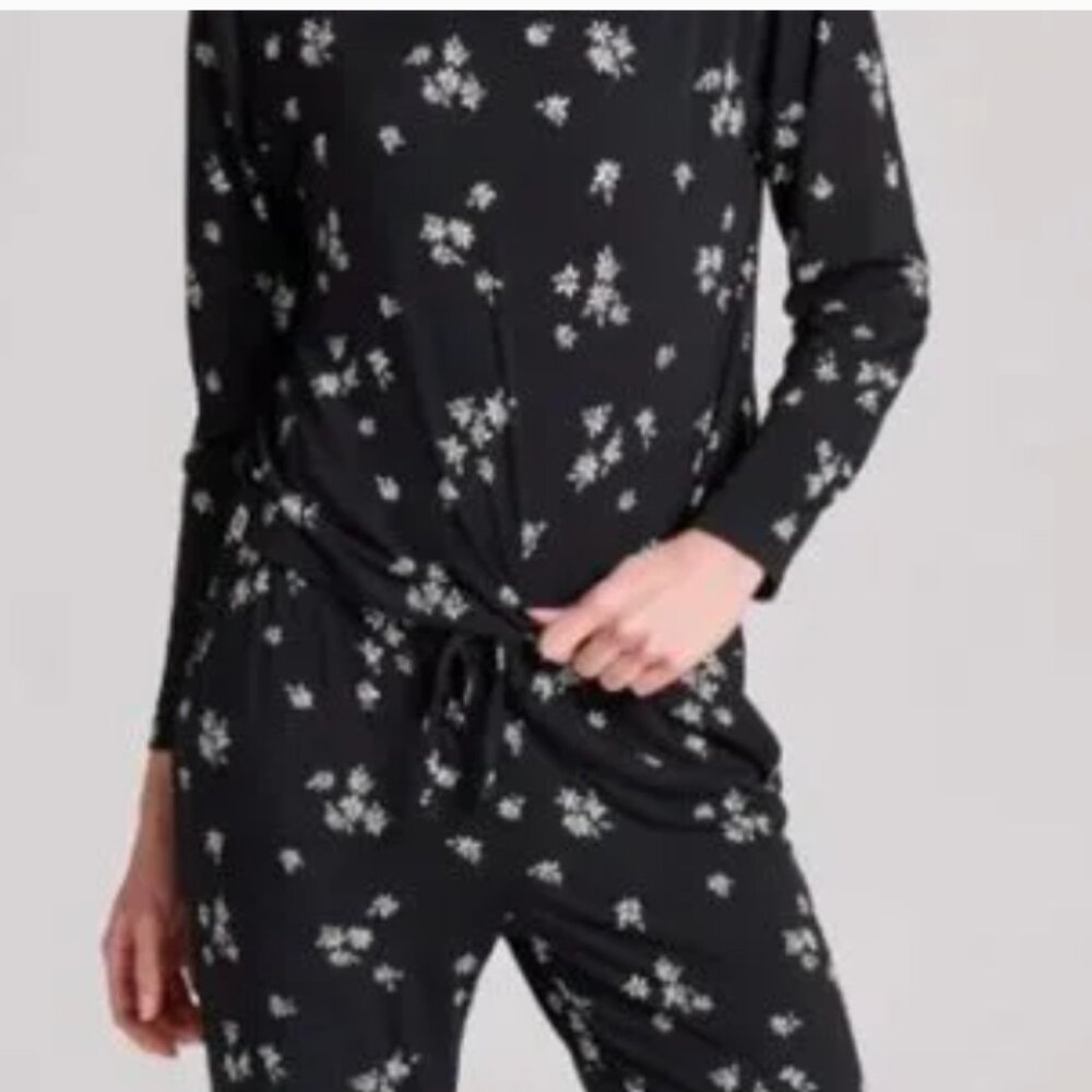 WOMEN: LIFE IS GOOD: WILD DAISY PAJAMA SET